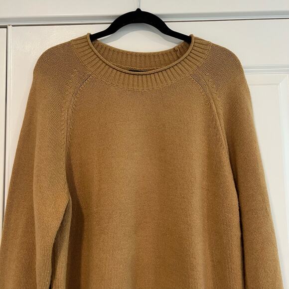 Banana Republic Women's Camel Brown Crewneck Sweater Size XL - Picture 3 of 8